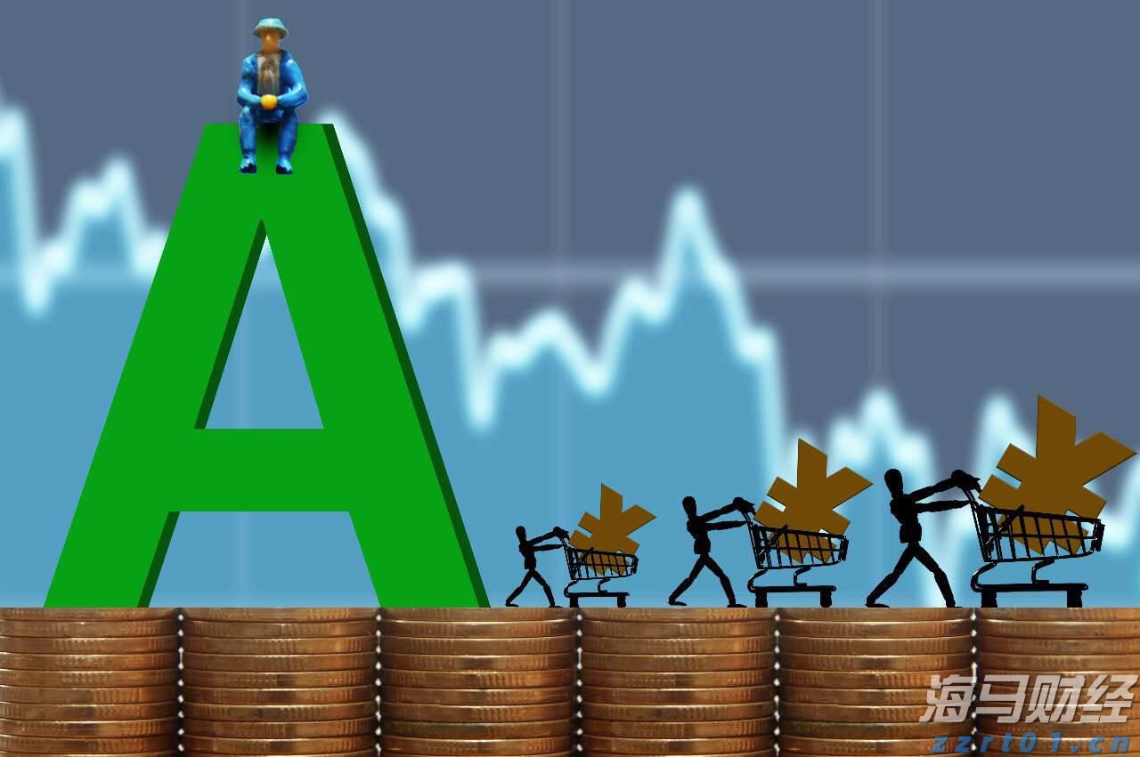 大阪世博会中国馆举行升旗仪式，五星红旗迎风飘扬！