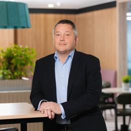 美联储理事沃勒与鲍曼反对维持利率:警告劳动力市场转向风险加剧